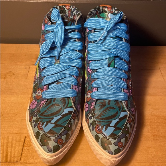 Coach Floral Pointed Toe High Top Sneakers Shoes! - Picture 2 of 6